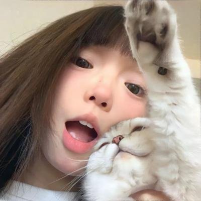 爬上山